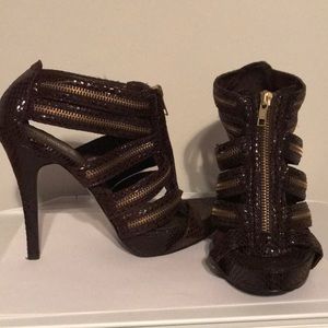 Zipper Heels